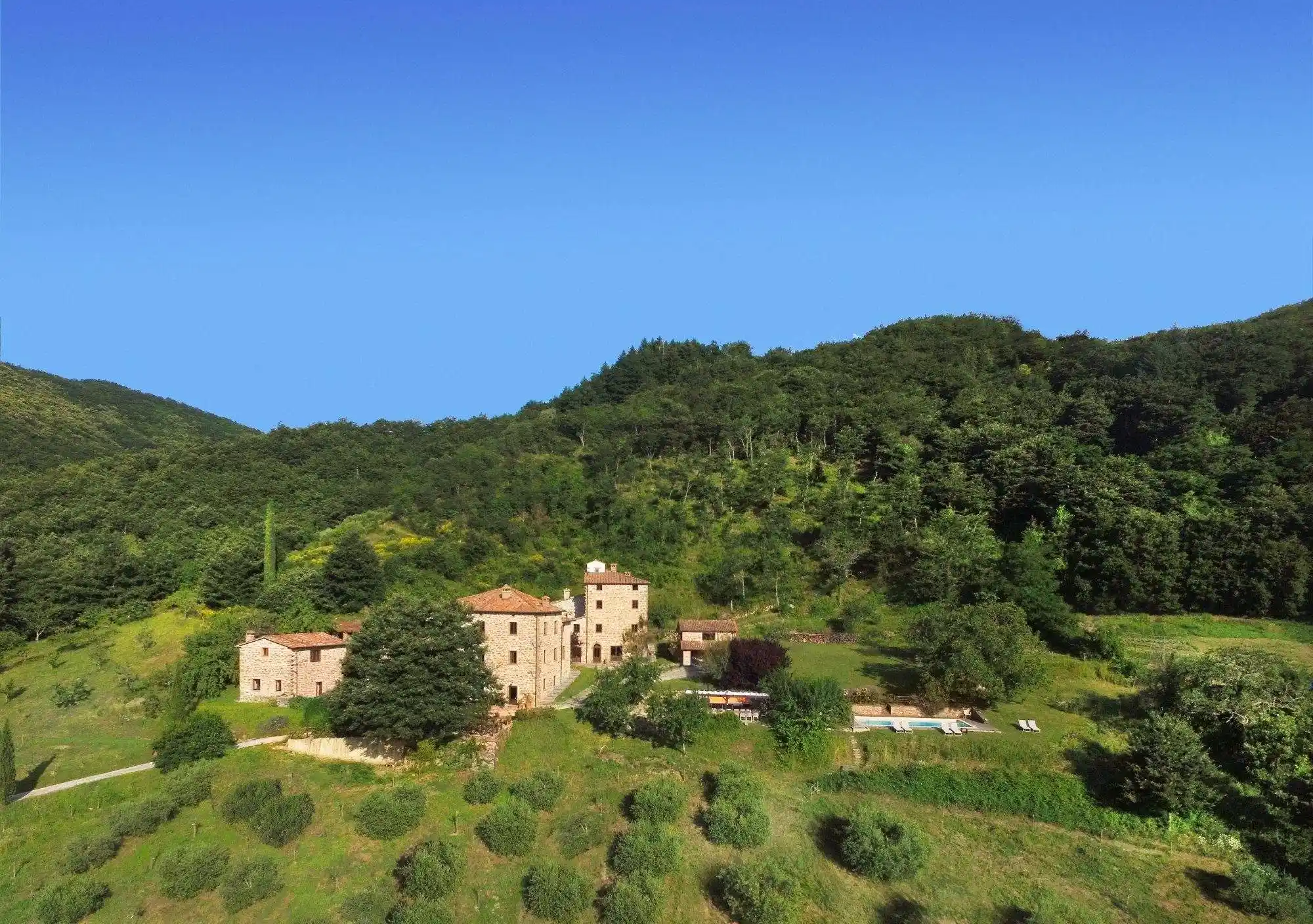 Il Vigno bio agriturismo farmhouse from above, Caprese Michelangelo, Arezzo